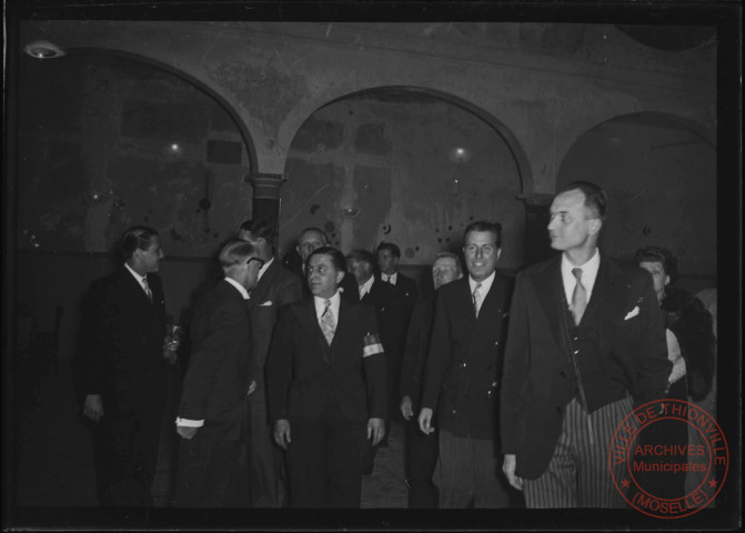 Foire exposition de 1948 - Autorités civiles au Trianon Palace