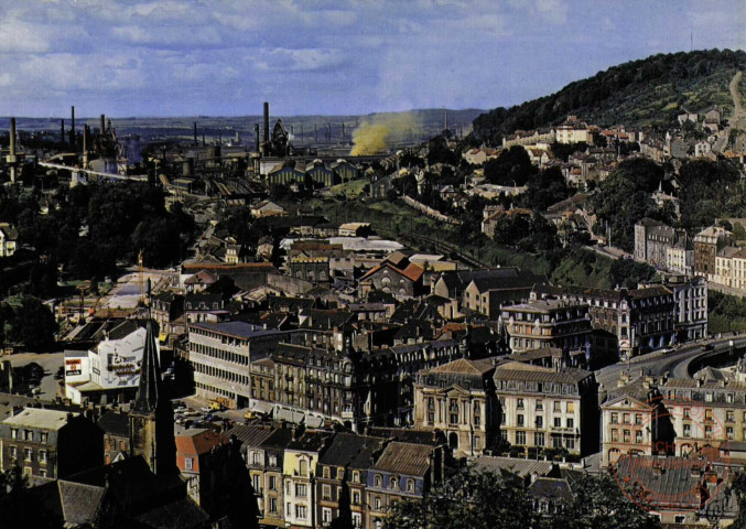 Longwy (M.-et-M.) - Vue générale - Vallée des hauts fourneaux