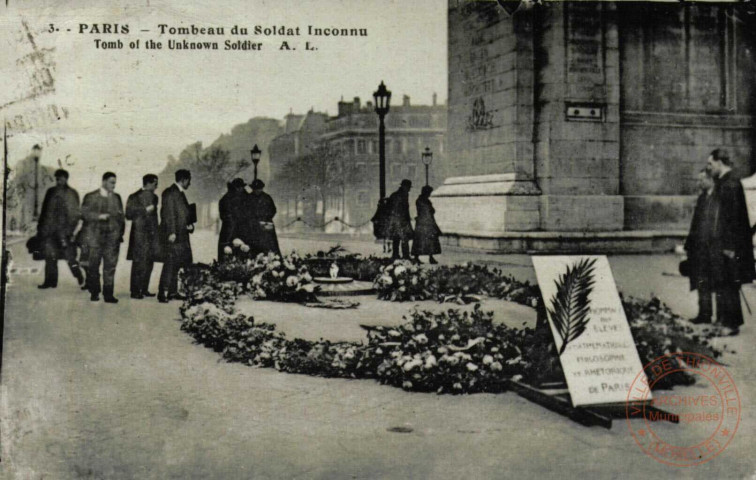 PARIS - Tombeau du Soldat Inconnu