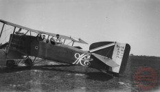 [2 avions biplans sur l'aérodrome de Basse-Yutz, le premier est un Breguet 14 (écrit sur la gouverne de direction) et le second non reconnu]