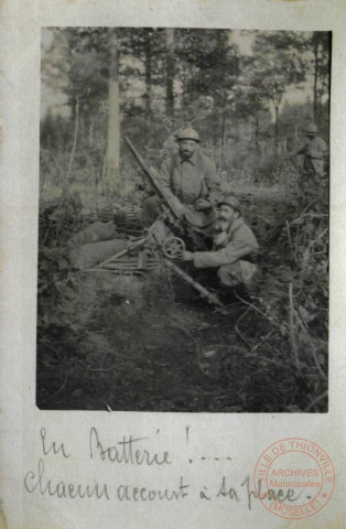 [Guerre de 1914 - Soldats et mitrailleuse]