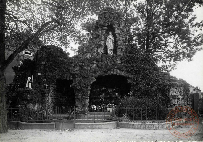 Basse-Yutz (Moselle) - Grotte de Notre Dame de Lourdes