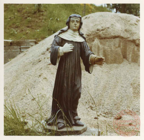 Statue de Sainte-Walburge, située à l'oratoire de la Schlosserei de Puttelange-lès-Thionville
