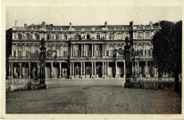 Nancy - Le Palais du Gouvernement, vu de la Place Carrière