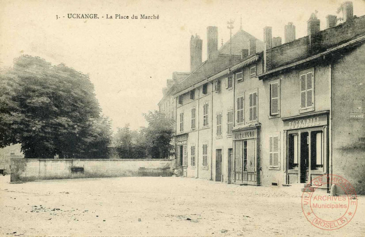 3. Uckange - La Place du Marché