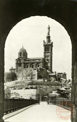 Marseille. Basilique Nôtre-Dame de la Garde.