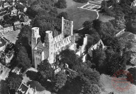 Jumièges (S.-Mme) - Les Ruines de l'Abbaye - Vue aérienne prise du Sud-Ouest