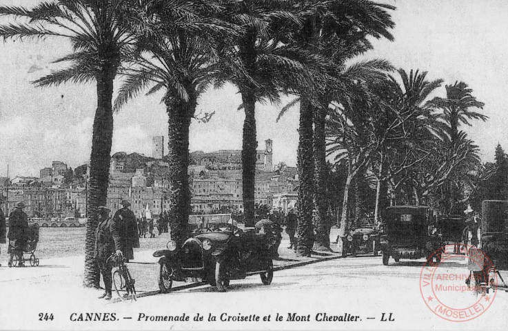 Cartes d'Autrefois (1890-1920) - Loisirs - Cannes - Promenade de la Croisette et le Mont Chevalier