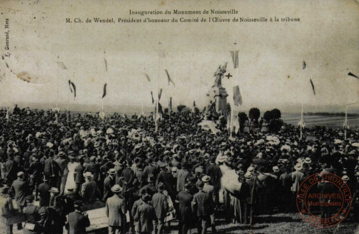 Inauguration du Monument de Noisseville. M. Ch. de Wendel, Président d'honneur du Comité de l'Oeuvre de Noisseville à la tribune